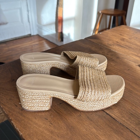 Vince Tan Woven Sandals - Picture 8 of 10
